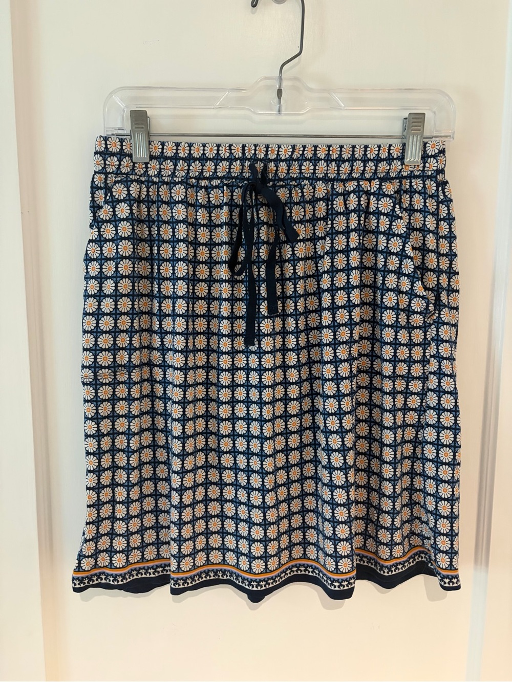 NWT Women’s Medium Max Studio Flower Skirt